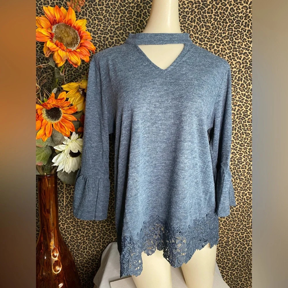 🌴3/$30🌴DOE & RAE Denim Grey Mock Neck Bell Sleeve Ruffle Trim Top NWT - Picture 8 of 11